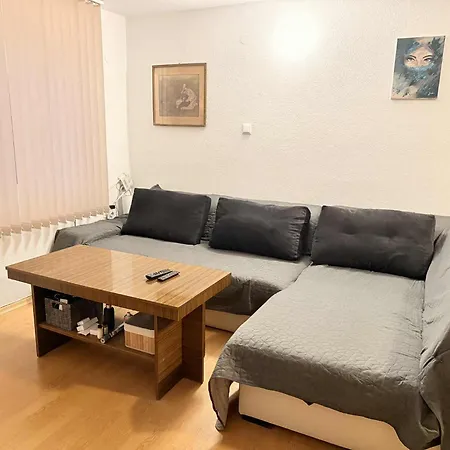Cozy Two Maisonette